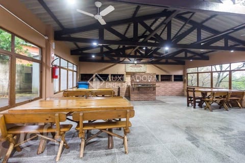 Image 20 - 232930